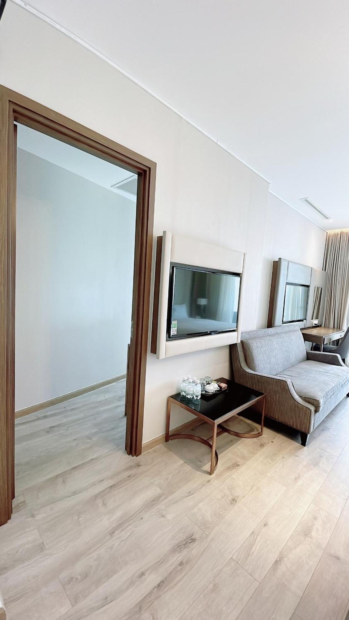 Panorama Oceanfront Suite Nha Trang Eksteriør bilde