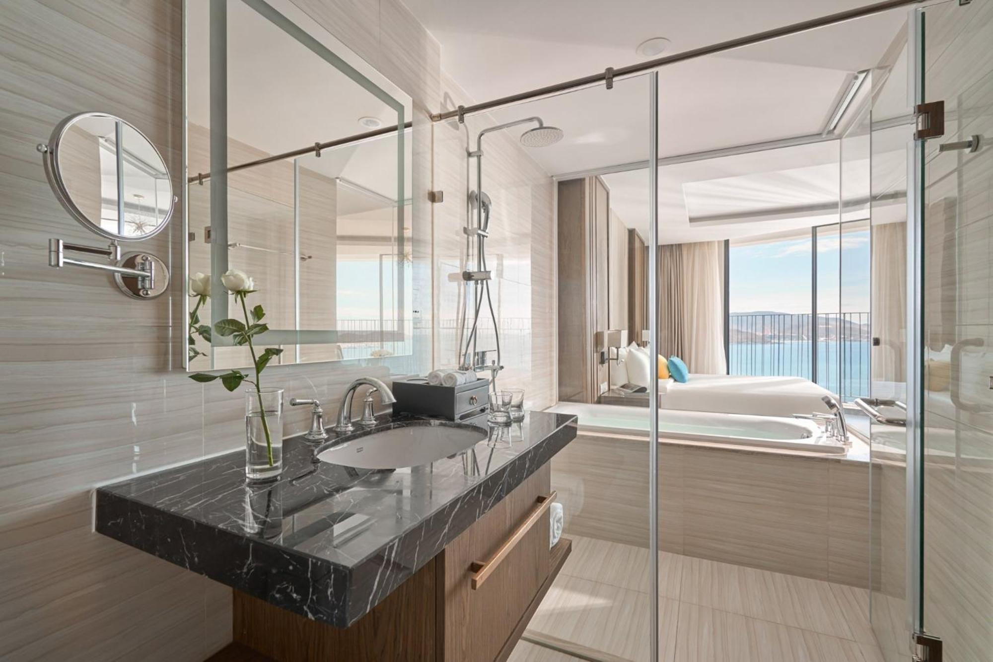 Panorama Oceanfront Suite Nha Trang Eksteriør bilde